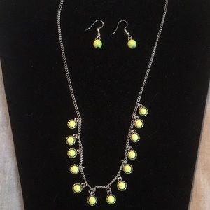 Fashion jewelry lime green earring necklace set